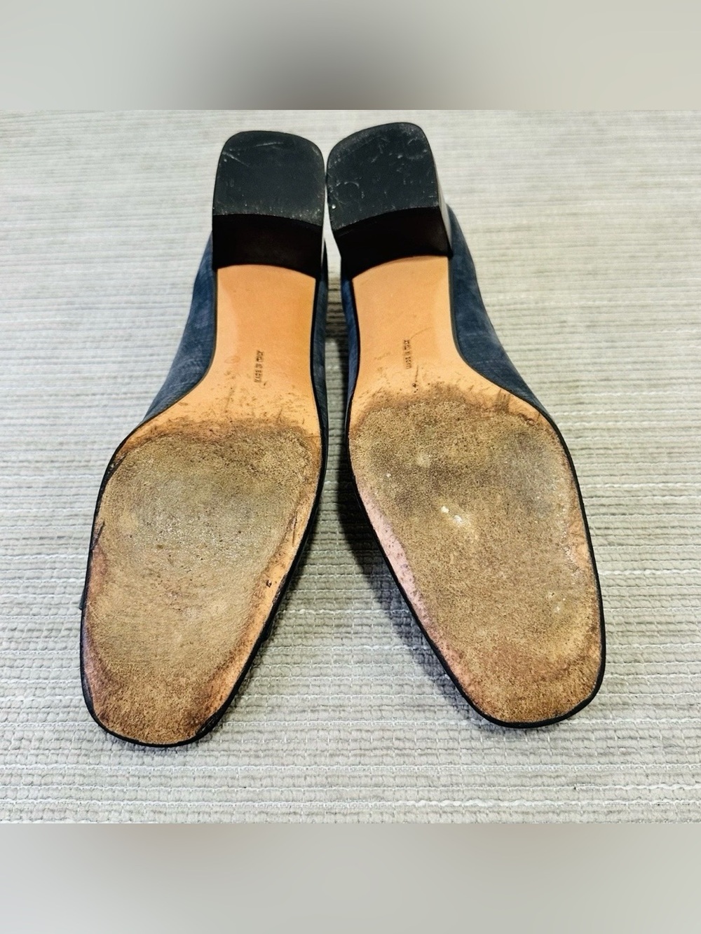 Salvatore Ferragamo Vara Denim Fabric Pumps Blue Bow Block Heel Shoes Size 8 4A - Picture 8 of 11